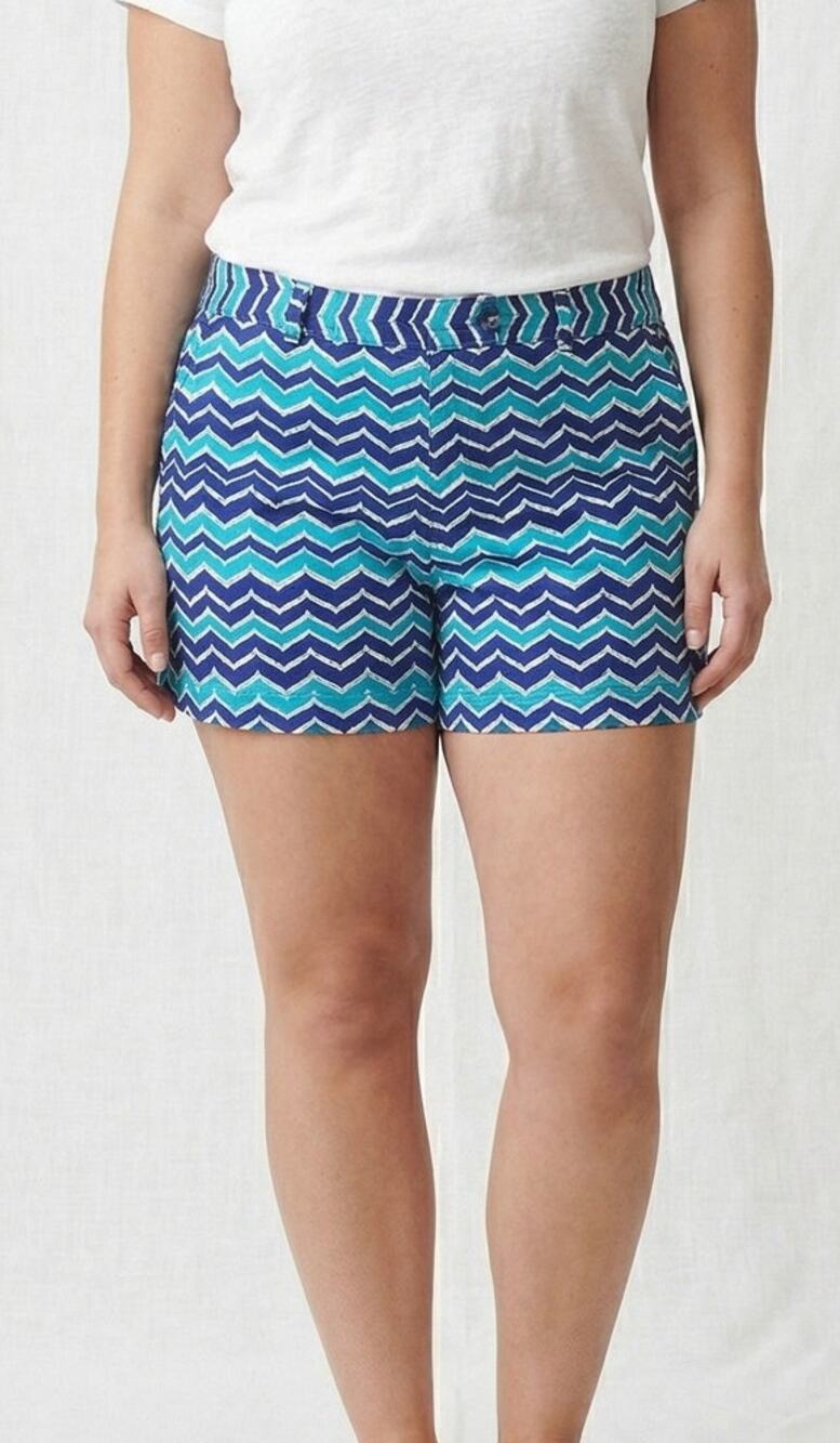 Vineyard Vines Womens Size 14 Shorts Blue Chevron Cotton Spandex Blend
